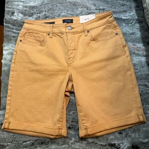 NYDJ Ella Shorts size 8